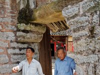 Village Buyi de Zhenfeng, porte ancienne