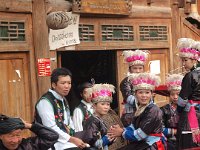 Groupe folklorique en route pour une présentation