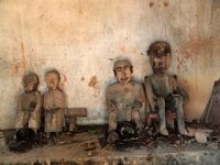 Autel d'un petit temple animiste de campagne