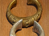 Bracelets de femmes - -  (Musée ethnographique de Hanoï)