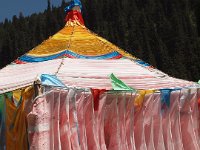 Tente votive au passage d'un col