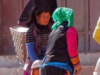 Femmes Yi dans un village des Manmian Shan