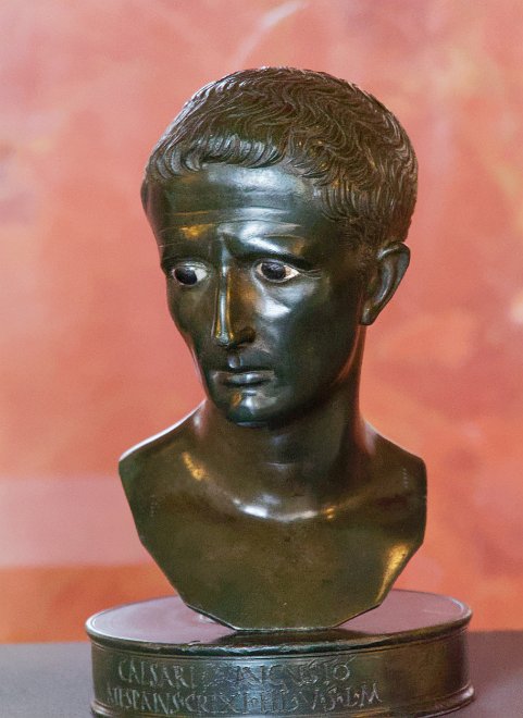18_antiques_louvres_109