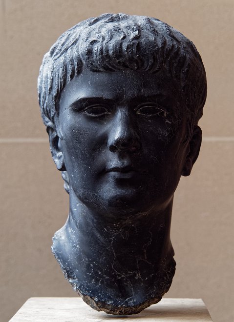 18_antiques_louvres_111