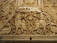 Socle aux lions en ivoire de l'époque Fatimide (909-1171)