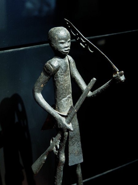 20_frapper-le-fer_quai-branly_157
