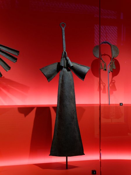 20_frapper-le-fer_quai-branly_91