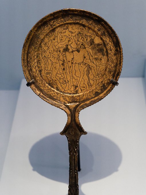 19_lens_louvre_homere_104