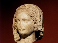 Buste d'une prêtresse d'Athéna, Pergame, 117-138 apJC