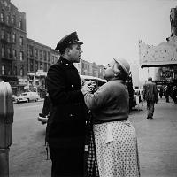 Femme arménienne se battant sur la 86 e   rue Est, New-York - 1956