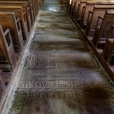 Eglise Saint Georges de Gréhaigne : le pavement