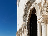 Porche, cathédrale   San Nicola Pelegrino   de Trani - XIe siècle