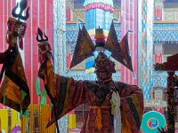 Dans la grande salle de prière du Monastère Thupten Jampaling de Litang