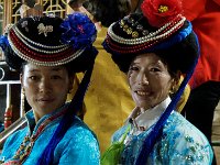 Mosuos en tenue d'apparat  lors des danses traditionnelles
