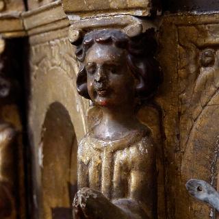 Saint Sébastien de Ceillac : détail du rétable en bois doré du XVII e  siècle.